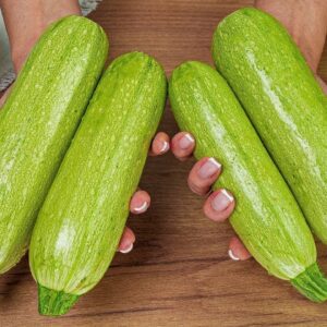 A friend from Spain taught me how to cook zucchini so deliciously! Very tasty! ASMR